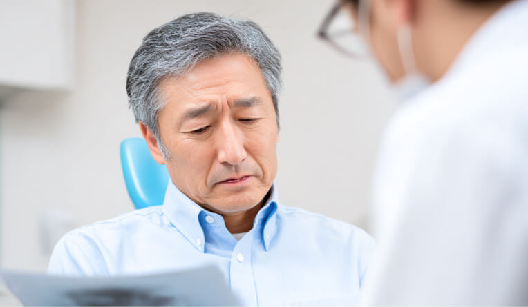 カウンセリングをうける男性