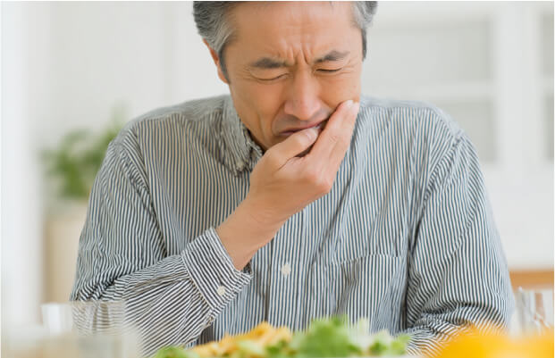 噛み合わせに違和感がある男性
