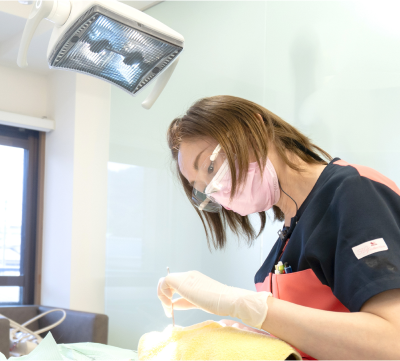虫歯治療の様子