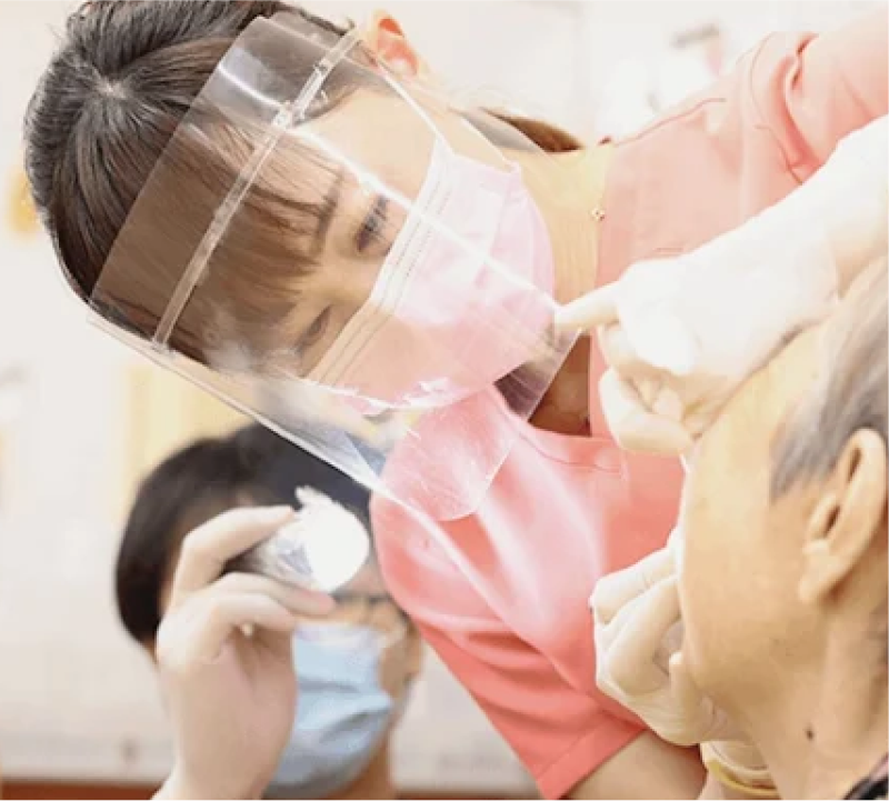 歯周病治療の様子