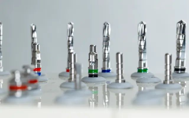 インプランター